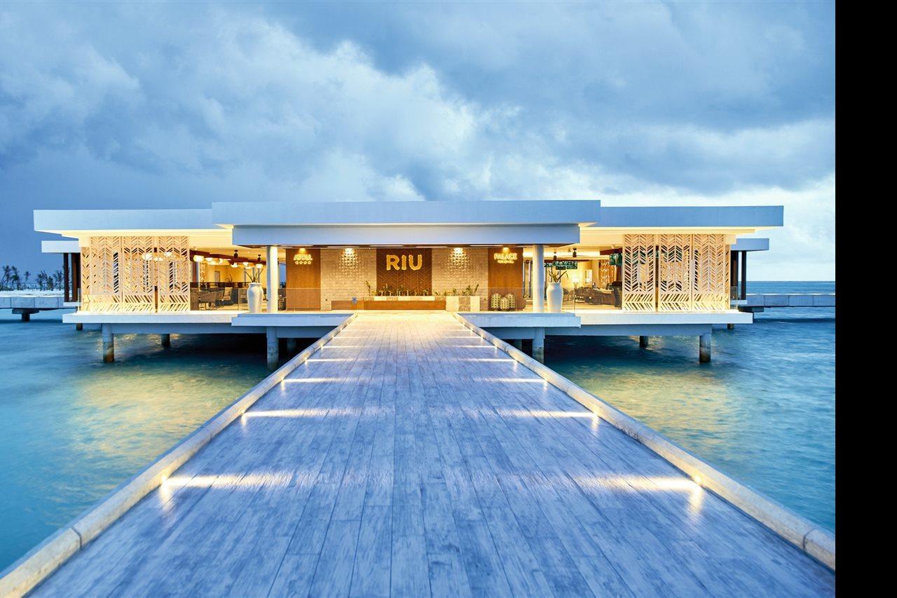 Riu Atoll Hotel Kudahuvadhoo Bagian luar foto